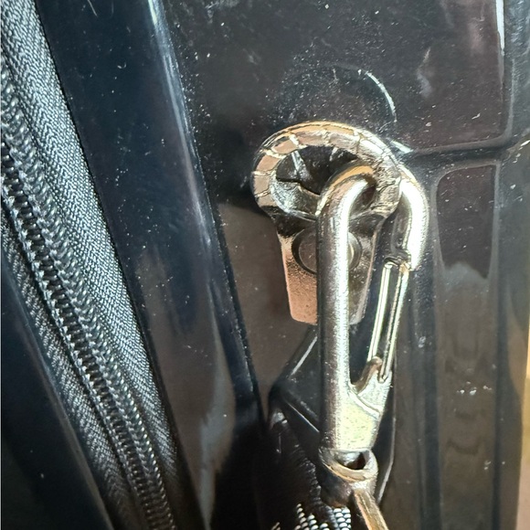 Bellami professional hair extensions case with two inside zippered containers - Picture 8 of 11